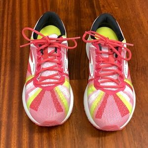 brooks happy running shoes